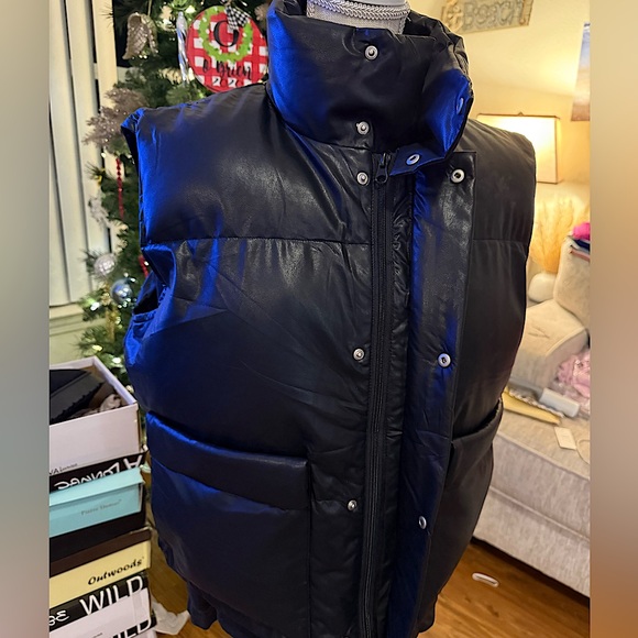 🆕🌿🖤ANNIEWEAR: BLACK Vegan Leather Padded Vest S/M - Picture 5 of 14